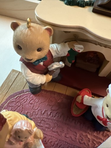 1993 Hallmark Keepsake Ornament The Bearingers - Complete Set - Picture 6 of 7