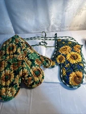 Kitchen Oven Mitts Set With SUNFLOWERS  ~