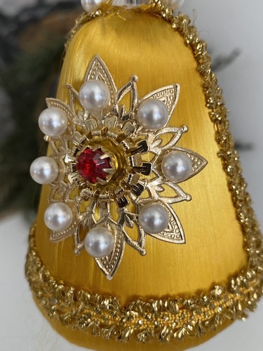 Bell Bead Sequin Push Pin Christmas Ornament Gold Satin Rhinestone Medallion Vtg - Picture 3 of 10
