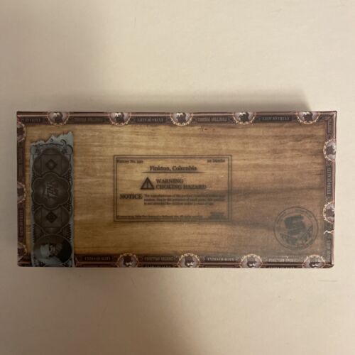 BioShock Infinite Deluxe Bronze Vigor Pin Set of 8 Collectible Pins Display Box - Picture 10 of 12