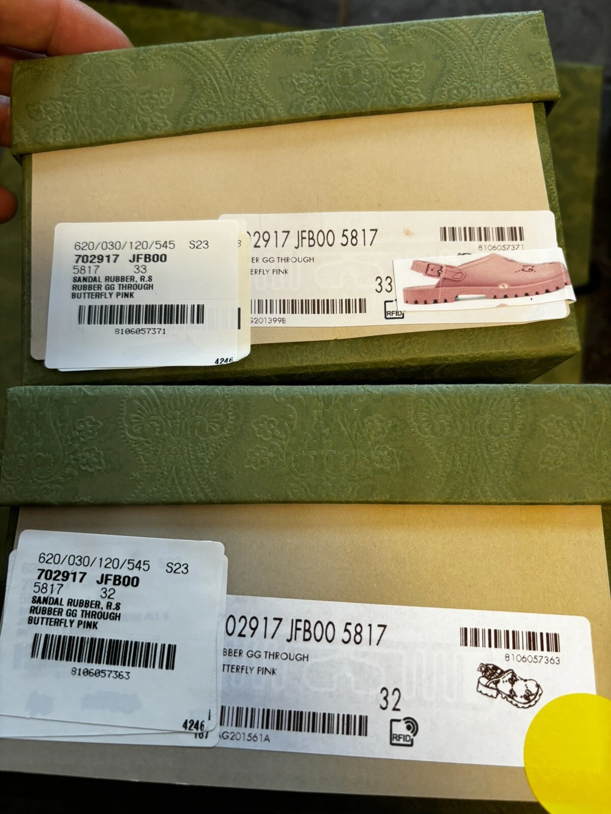 Chaussures enfant Gucci 100% authentiques fabriquées en Italie ??