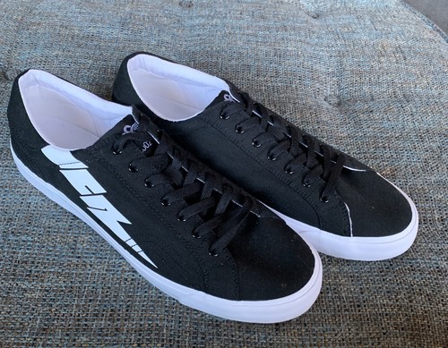 Neu ohne Karton Creative Recreation Zeus Herren-Sneaker Größe 11 schwarz Canvas Schnürschuhe Einheitsgröße