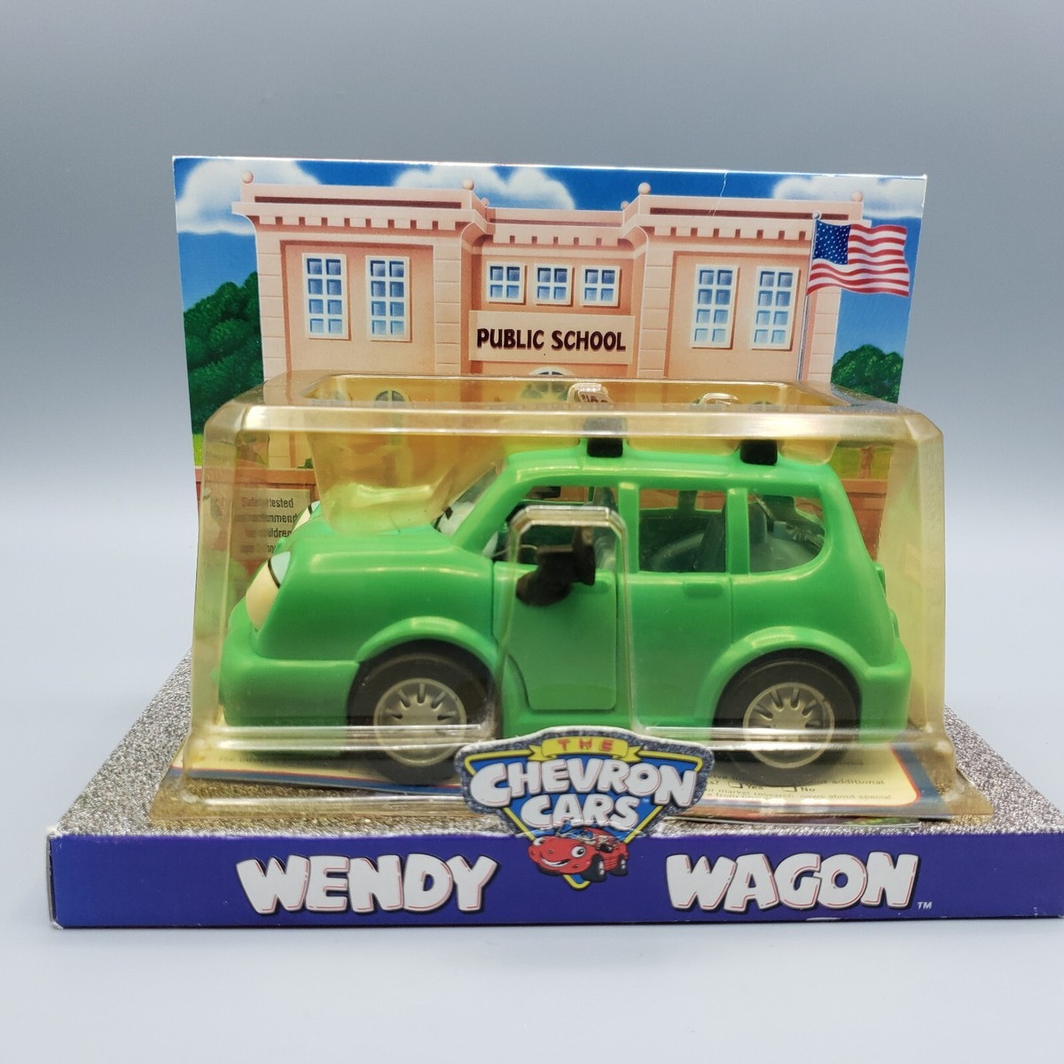 The Chevron Cars 2000 Wendy Wagon NIB Green Hood Doors Open Public