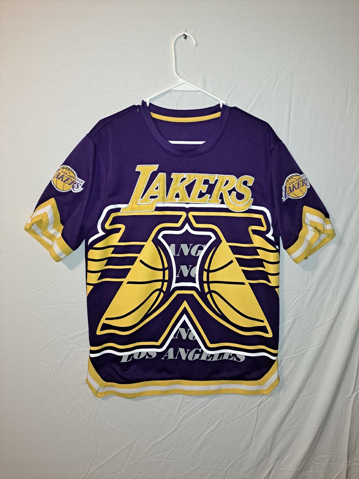 Los Angeles  Lakers Jersey/Shirt Vintage Good USED Condition FAST SHIPPING