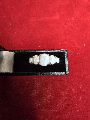 Wunderschöner Ring Sterlingsilber & weißer Opal mit 5 Steinen - verschiedene Größen, bitte...