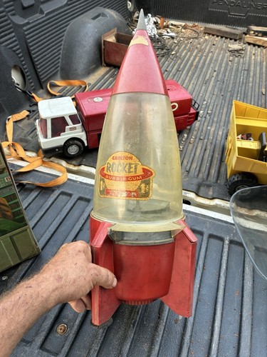 Vintage Carlton "1 Cent" Spaceship Rocket Astronaut Bubble Gum Machine 1950s - Imagen 4 de 14