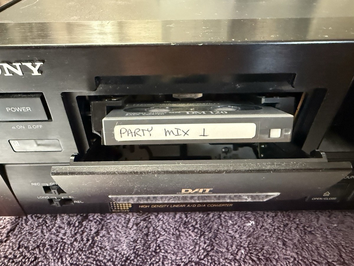 その他 SONY DIGITAL AUDIO TAPE DECK DTC-57ES Sony DTC-57ES DAT Digital Audio Tape Player Recorder