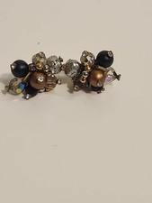 Vintage Signed Vendom Art Bead Cluster Clip On Earrings.