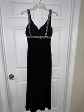 Betsy  Adam Women  s Gown Size 6 Black  Silver Open Back Formal Dress