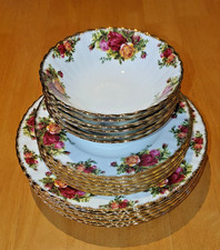 Royal Albert old country roses - Set of Plates - 18 Items