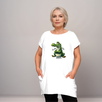 ROCKTHOSECURVES WOMENS LONG DIPPED HEM T-SHIRT WITH ALLIGATOR PRINT