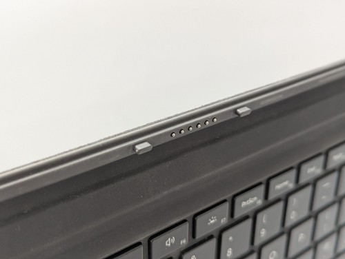FAULTY Microsoft Signature Type Cover keyboard for Surface Pro 5 6 7 black 1725 - Picture 13 of 16