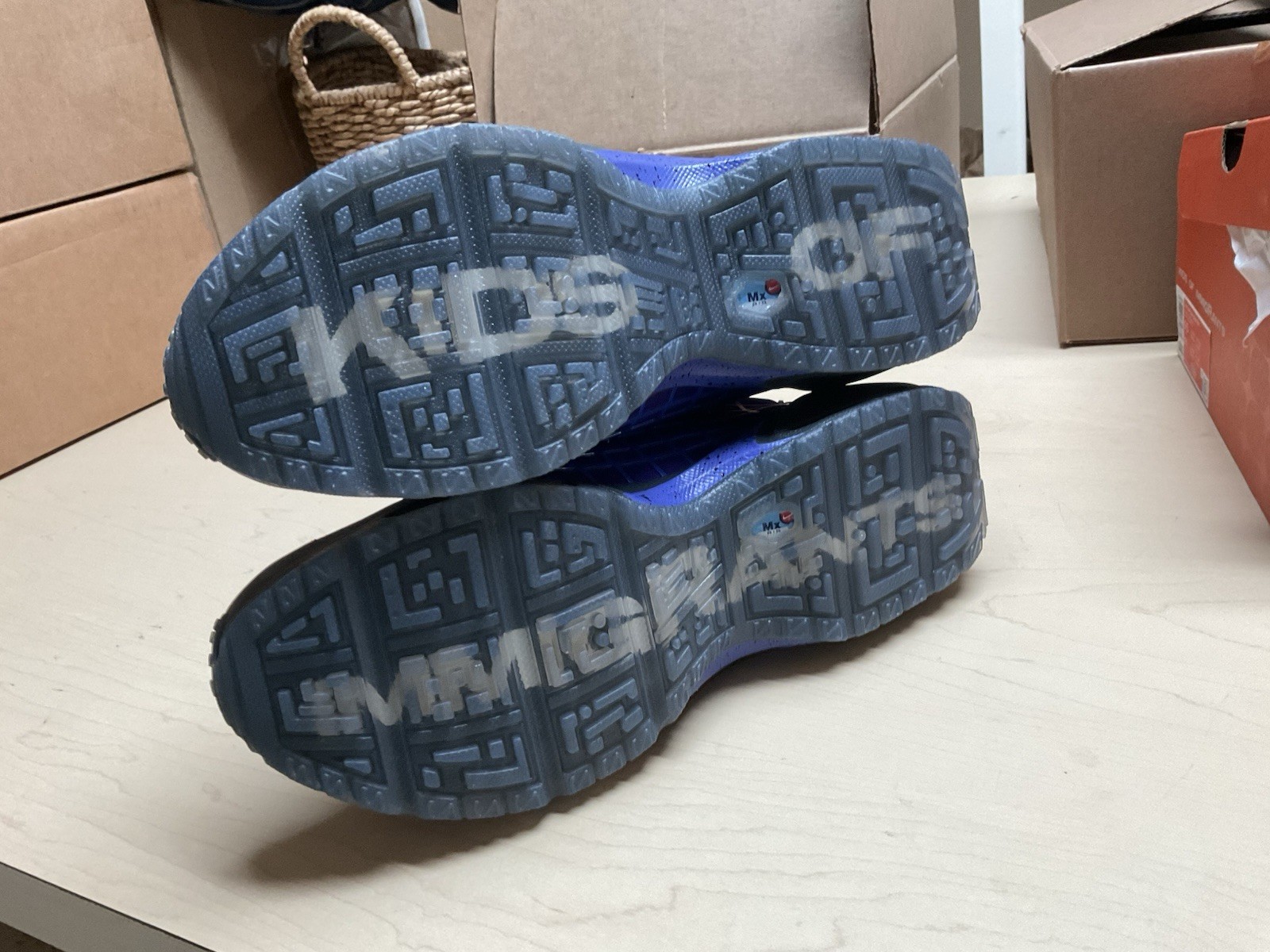Nike Air Max Sunder SP Kids of Immigrants Sun Down Size 9.5 HF3286-500 image 9