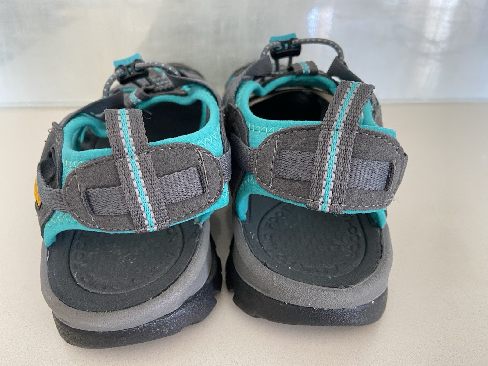 Sandali Keen Whisper donna taglia 8 grigio verde acqua punta chiusa outdoor