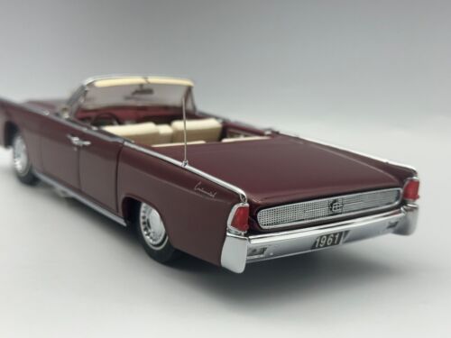 Franklin Mint 1961 Lincoln Continental, Maroon, 1:24, ottimo, con scatola - Foto 8 di 24
