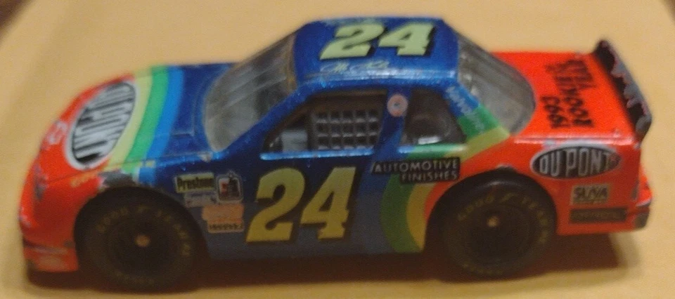 1993 Rookie Of The Year Jeff Gordon #24 Dupont 1:66 Matchbox Chevy Lumina Rare - Image 2 of 4