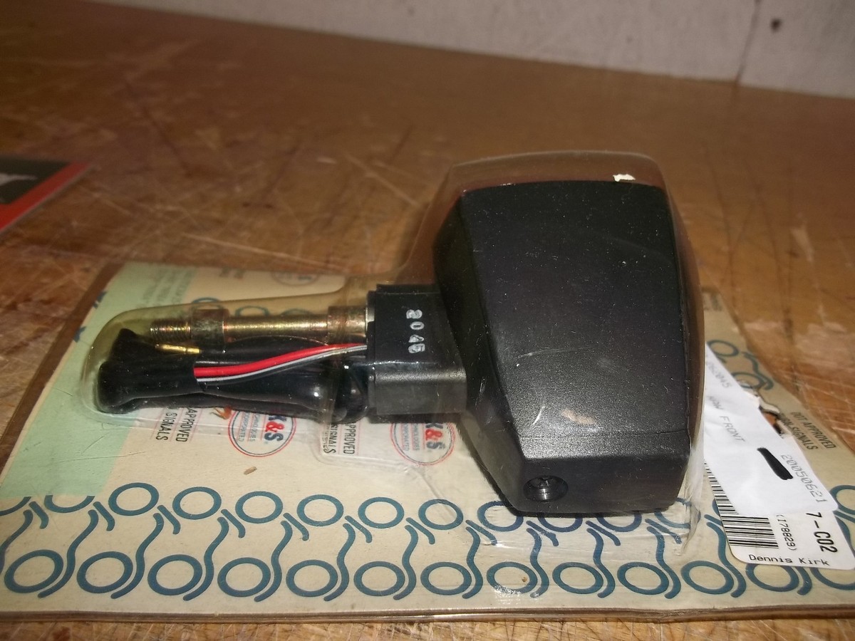 NEW AFTERMARKET KAWASAKI ZX600 ZX750 FRONT TURN SIGNAL ZX