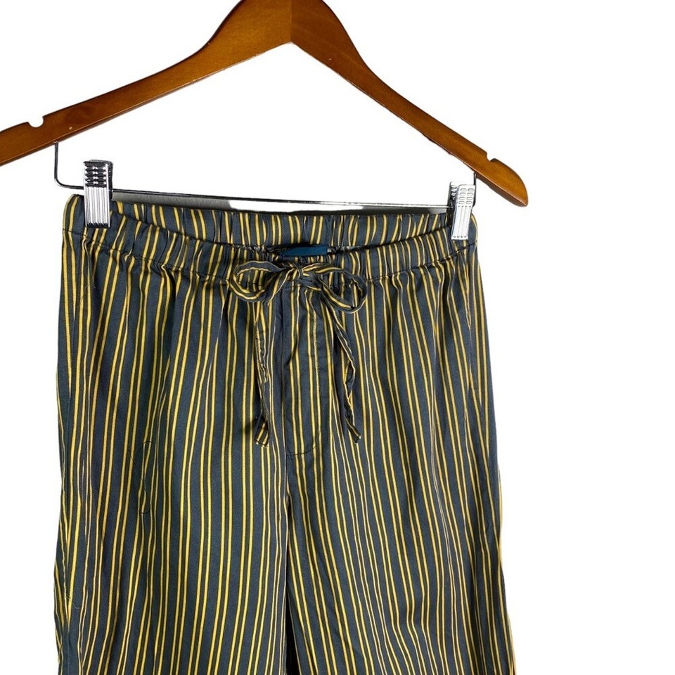 Pottery Barn Teen Gryffindor Unisex Harry Potter Pajama Pants medium