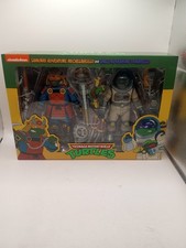 NECA TMNT Samurai Adventure Michelangelo & Space Donatello Figures Ninja Turtles