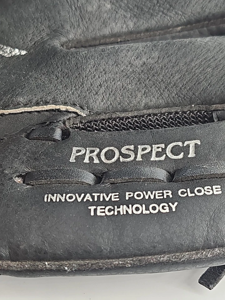 ​MIZUNO Prospect PowerClose 10.5" Youth Baseball Glove Black GPP1050YS Right... - Image 4 of 4