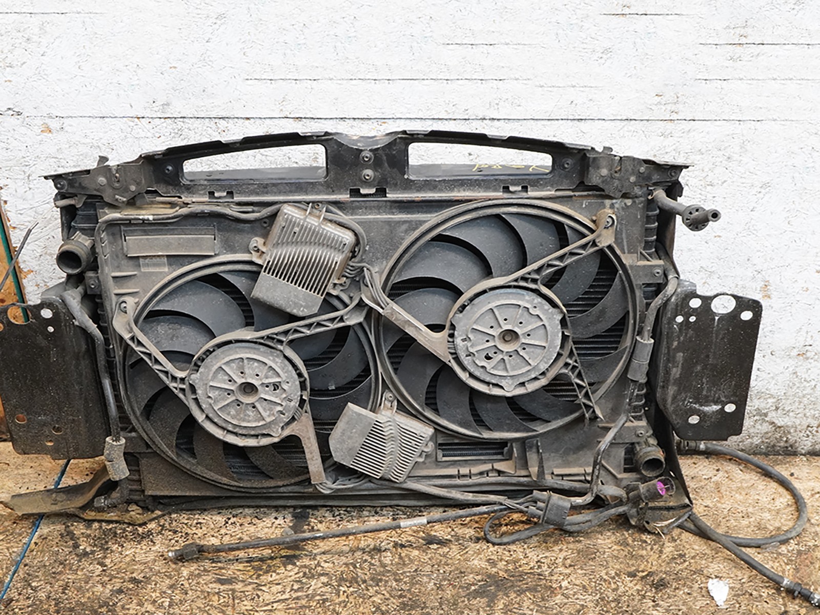 03-07 Bentley Continental GT Radiator Fan Shroud Motor Condenser Support
