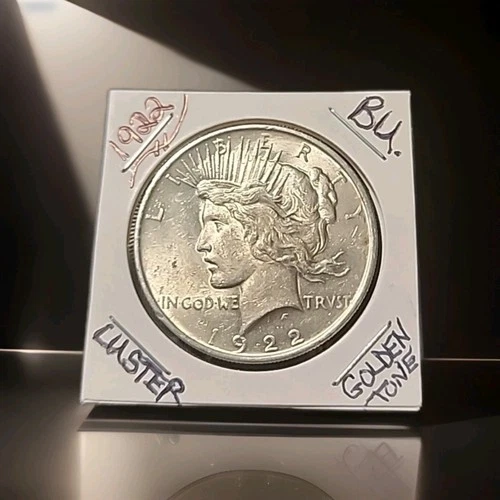 1922 Peace Silver Dollar☆Brilliant Uncirculated☆Golden Tone/Luster☆