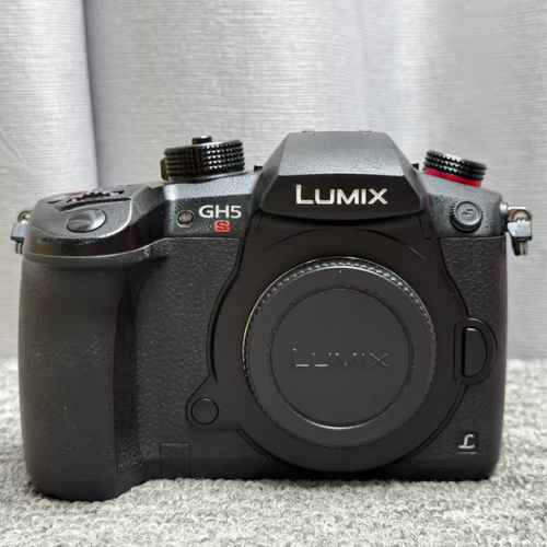 Panasonic LUMIX DC-GH5 Camera Body - 10-bit 4:2:2 4K60p - 5-Axis
