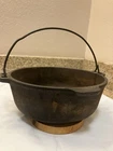 Vintage Wagner Ware MADE IN USA Cast Iron Dutch Oven 8" with Bale No Lid