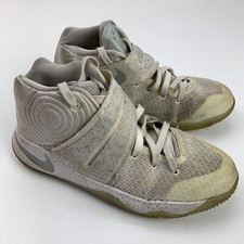 Nike Kyrie Irving 2 Shoes Youth Size 5 Y White 826673-107