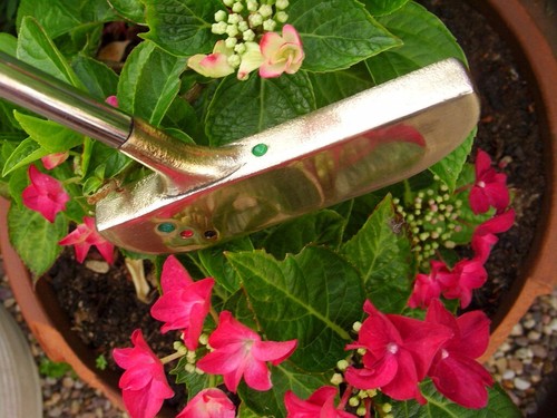 RH & LH Gilt edge Ben Sayers brass bullseye Napa heel shafted putter. - Picture 13 of 13