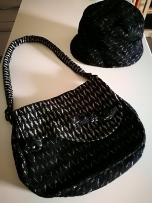 Handtasche   & Damen Haar 