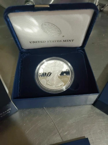 2020 End of World War 2 75th Anniversary 0.999 Fine Silver Coin US Mint bullion