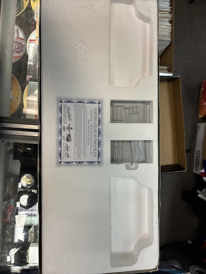 Combo de auto AP Oreo Dale Earnhardt 2001, doble cabina y remolque de exhibición Foto 2 de 4