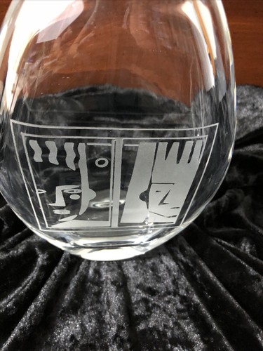 FACES Hand Blown and Finely Etched 7" Vase by Orrefors Glassworks, Sweden - Picture 7 of 7