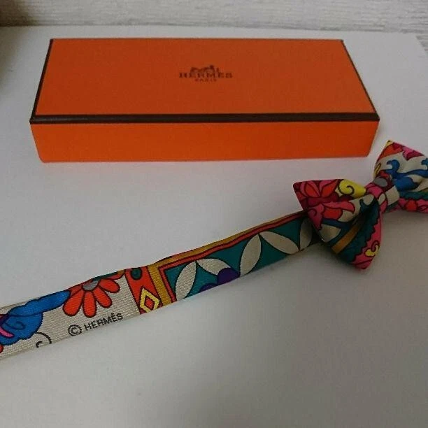 Pajarita Hermes seda vintage multicolor stock muerto no usada Foto 2 de 2