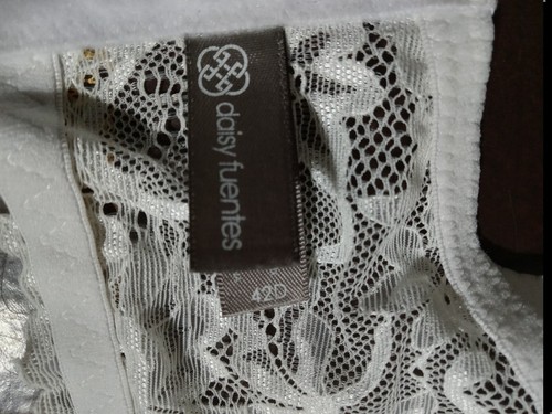 Daisy Fuentes White Lace Bra Womans Size 42D RN# 101533 5 Hook Back Strap For... - Picture 3 of 10