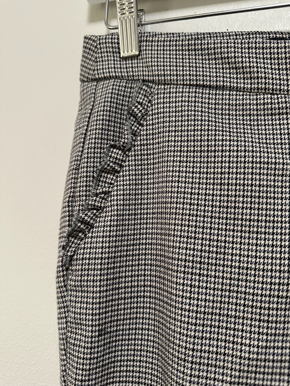 Zara Basic Houndstooth Black White  Pants Ruffle … - image 4