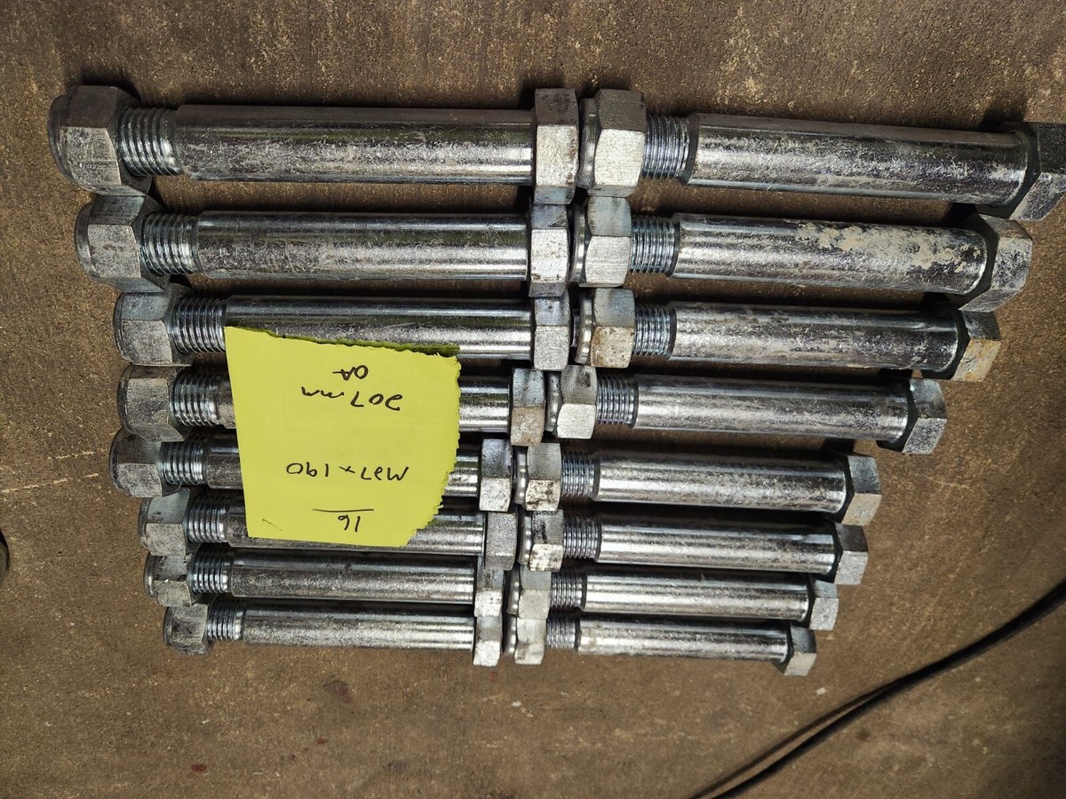 2- China Mini Excavator 30mm Bucket Pin Bolt 7.5