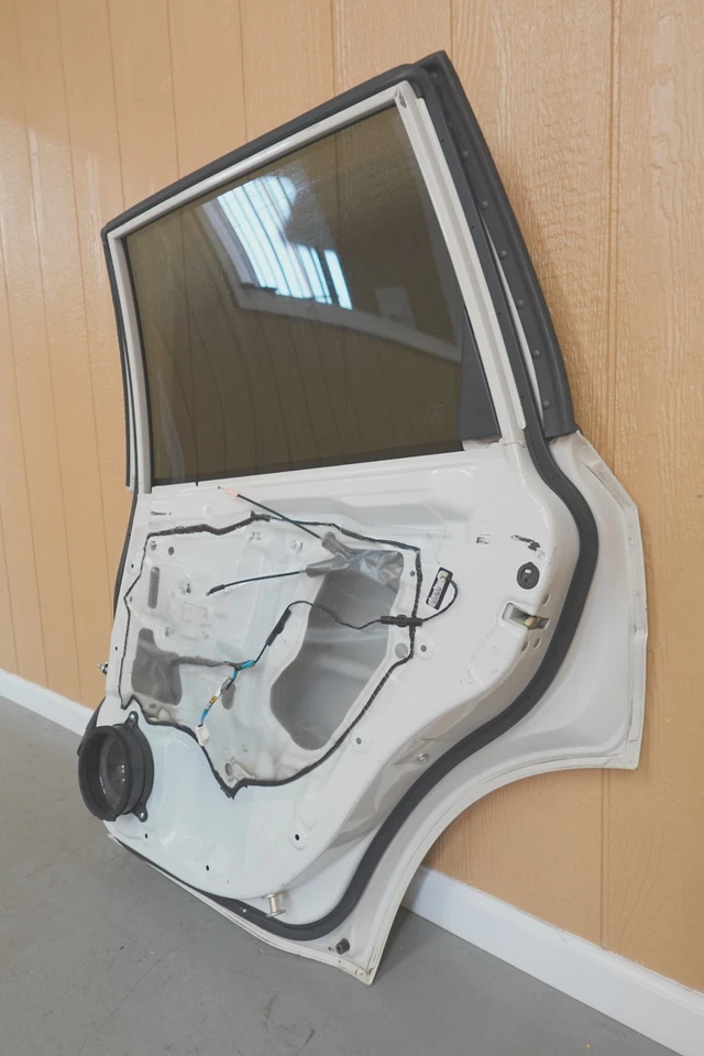 2009-2013 SUBARU FORESTER RIGHT REAR DOOR W/0 PANEL (OEM) Foto 4 de 4