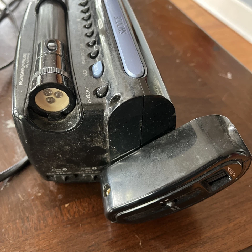 EmersonResearch SmartSet Alarm Clock Radio Time Projector 2 Alarm 4 Parts/repair - Image 3 of 4