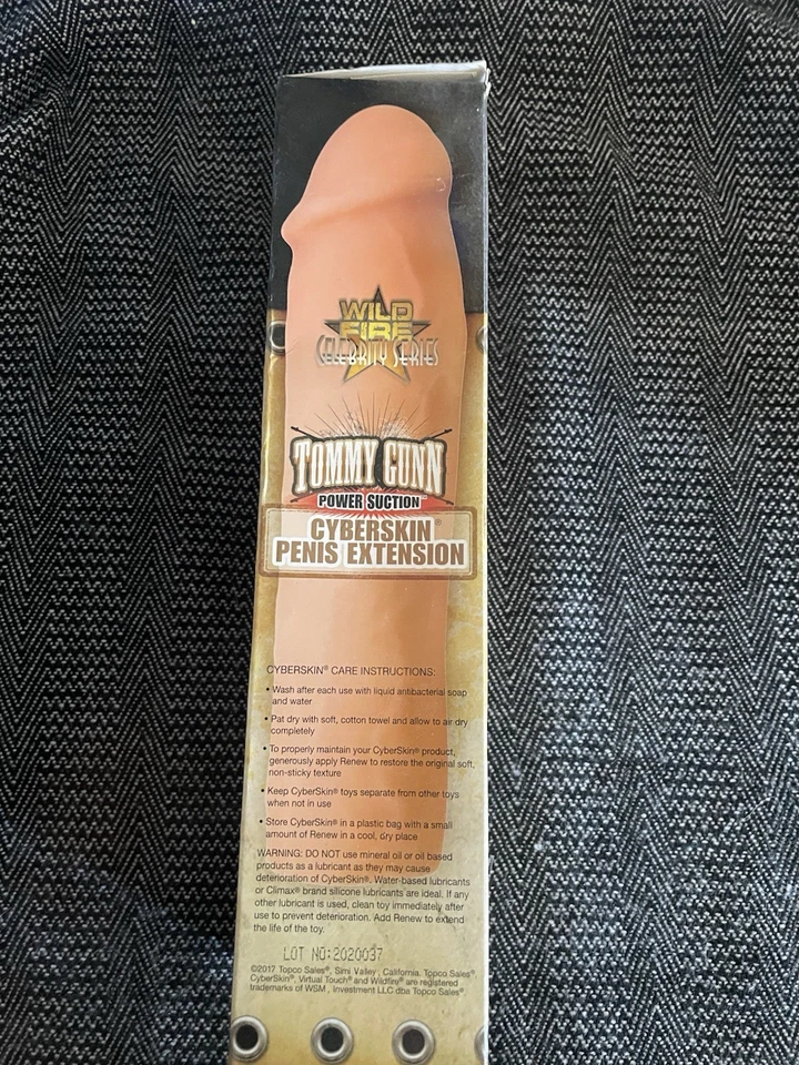 Capa de sucção manga ampliadora bainha perímetro pênis realista pele cibernética Tommy Gunn - Imagem 2 de 3