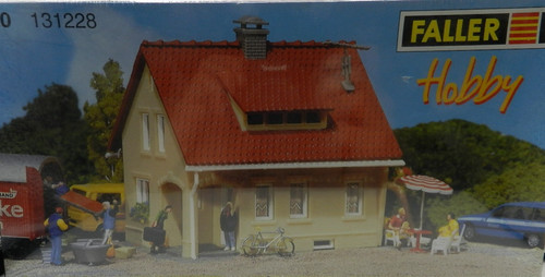 KIT FALLER 131228 CASA DE ASENTAMIENTO ESCALA HO 1:87 | Condition: Neu