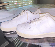 Nike Air Force 1 07 Low Triple White Mens Lea...