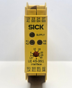 SICK UE45-3S1D3 Safety Relay IntelliFace 24VDC Used