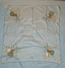 Oster-Mitteldecke mit Stickerei Ostereier & Küken quadratisch Ostern – Top!