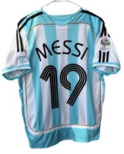 2006 Argentina World Cup Lionel Messi jersey - Size L Number #19