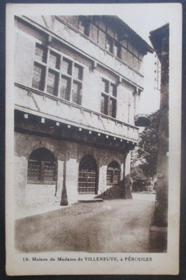 01-PEROUGES Maison de Madame de Villeneuve, Jungfrau