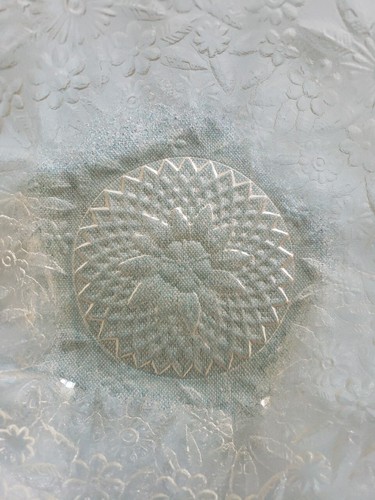 Indiana Depression Glass Clear Pineapple And Floral 7 1/2" Vintage Serving Bowl - Picture 7 of 12