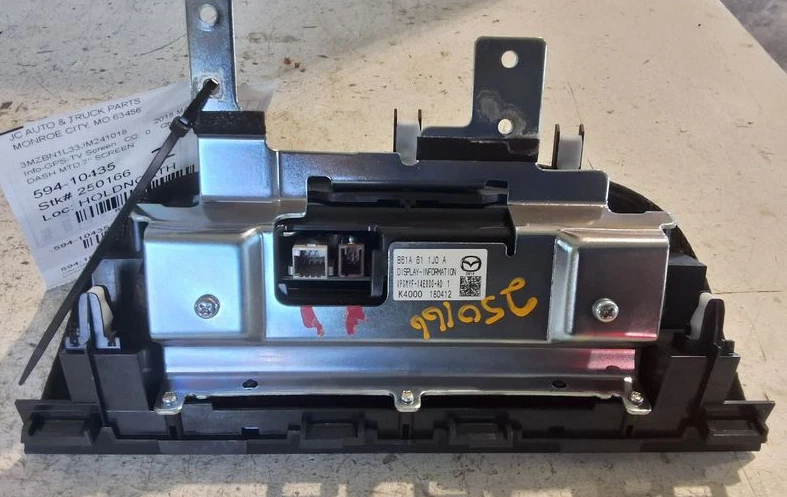 2017-2018 Mazda 3 Radio 7" Display Screen - Image 2 of 3