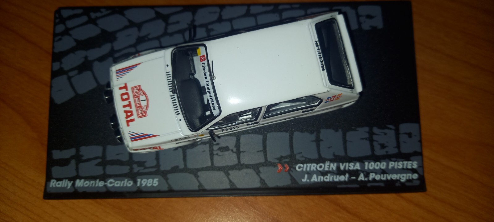 Foto 2 di 2